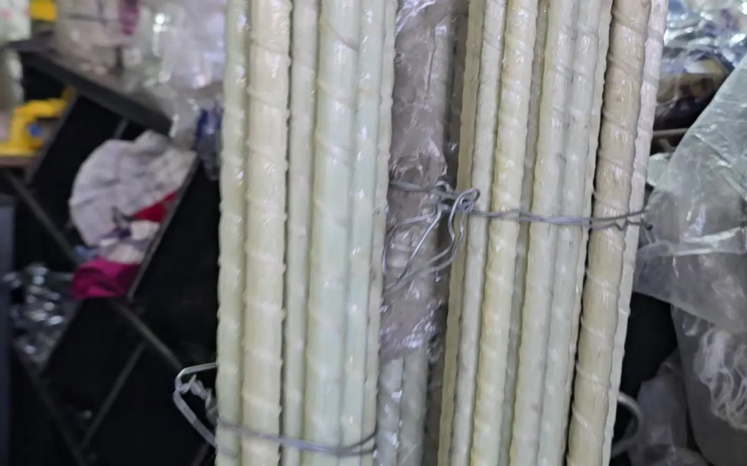 Bundle of FRP bars tied with wire