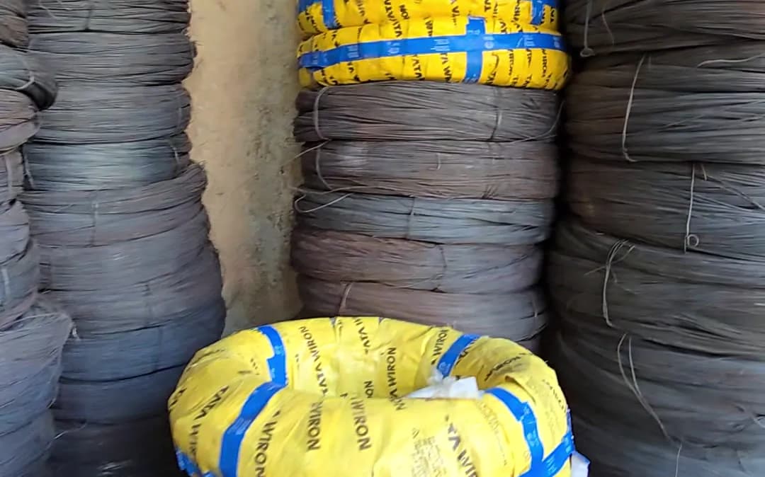 Yellow wrapped Tata Wiron coil on top of loose wire