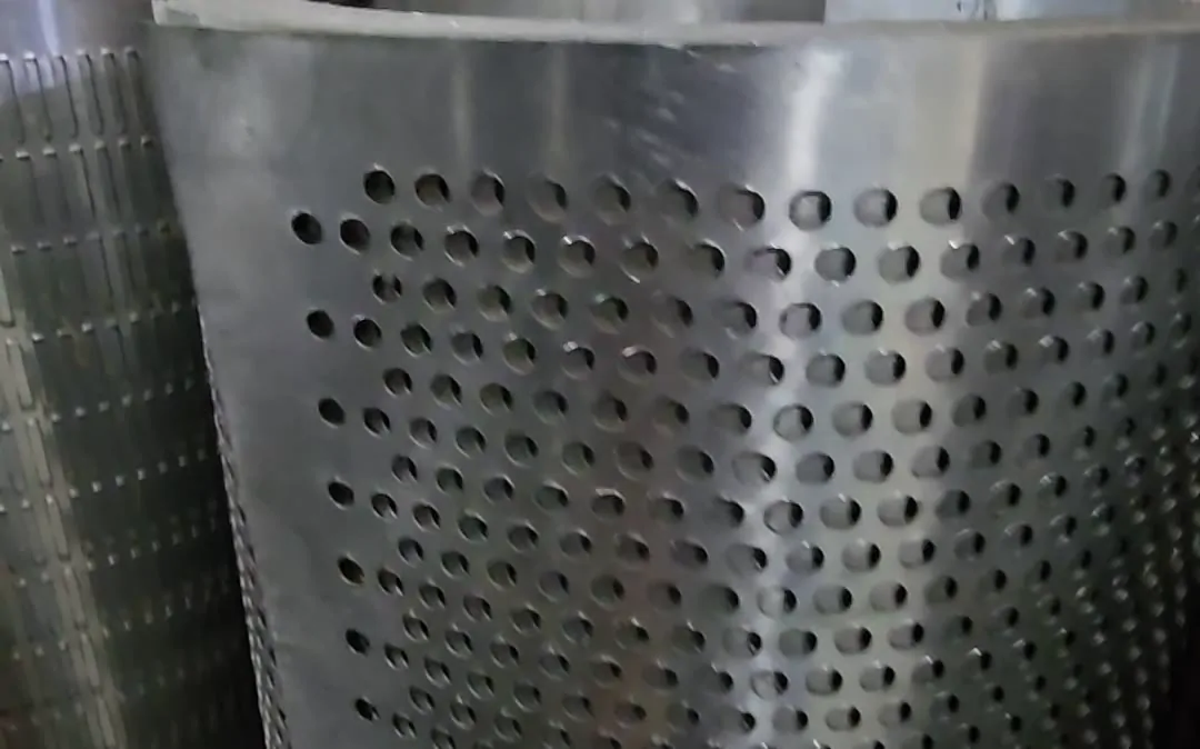 Perforated sheet cylinders with round holes
