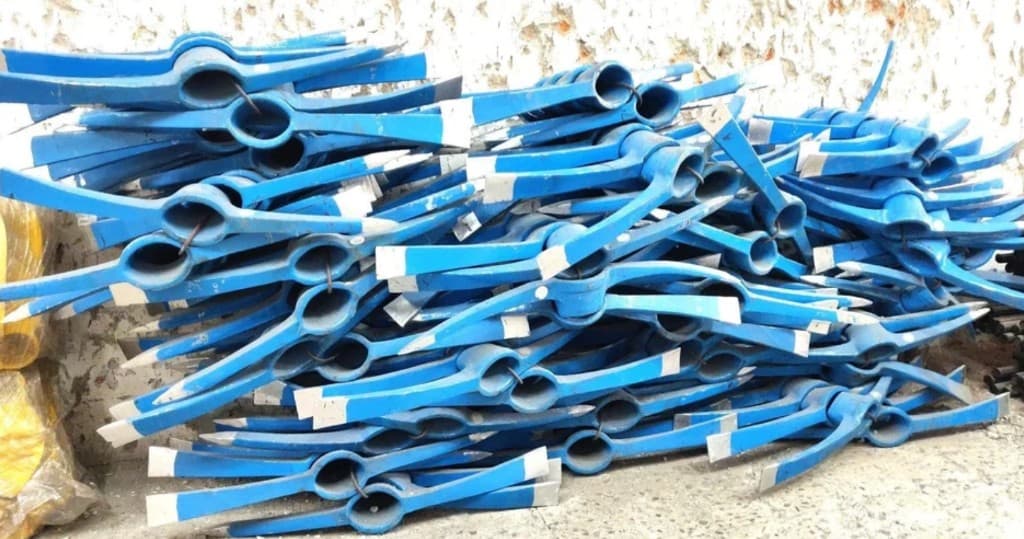 SR pickaxe (geti) — carbon steel pickaxe heads, multiple weights and colors thumbnail